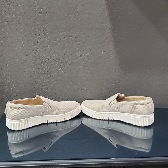 SOUL Naturalizer Women's Tia Slip-On Sneakers Beige - Picture 9 of 12